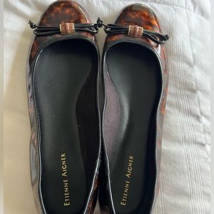 Woman’s Fall flats